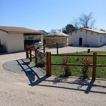 O2 Yourtes Holiday home Le Bourdet