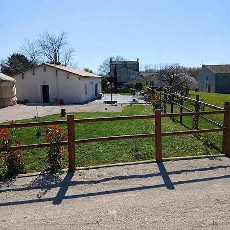 Holiday home O2 Yourtes Le Bourdet